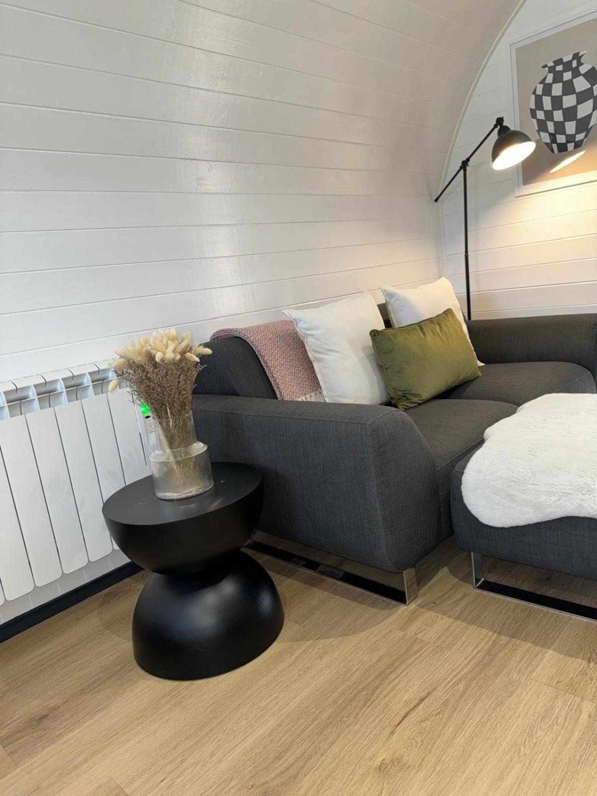 פורט ויליאם Apex Studio Pod & Jacuzzi Bath מראה חיצוני תמונה